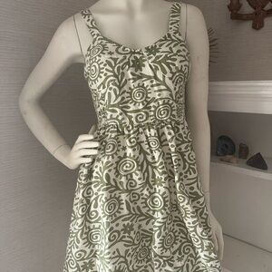 Green & White Patterned Sleeveless Sundress